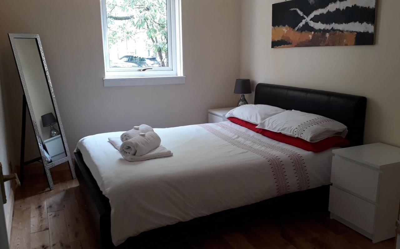 Вилла Bright City Centre House - Private Garden & Parking! Глазго Экстерьер фото